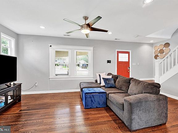 5th image of 4806 Holder Ave