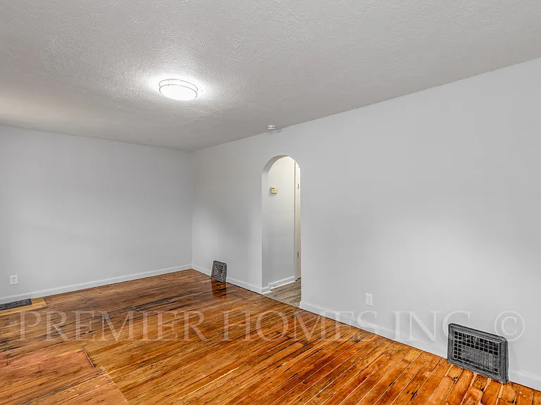 1738 Harrisburg Rd NE — Photo 12