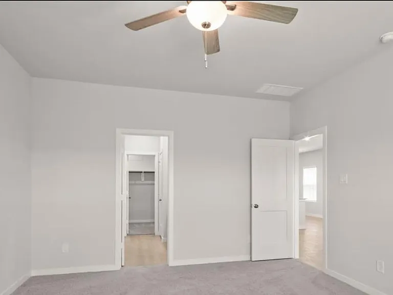 3915 Flora Field Dr — Photo 4