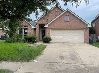 8013 Belladonna Dr, Fort Worth, TX 76123