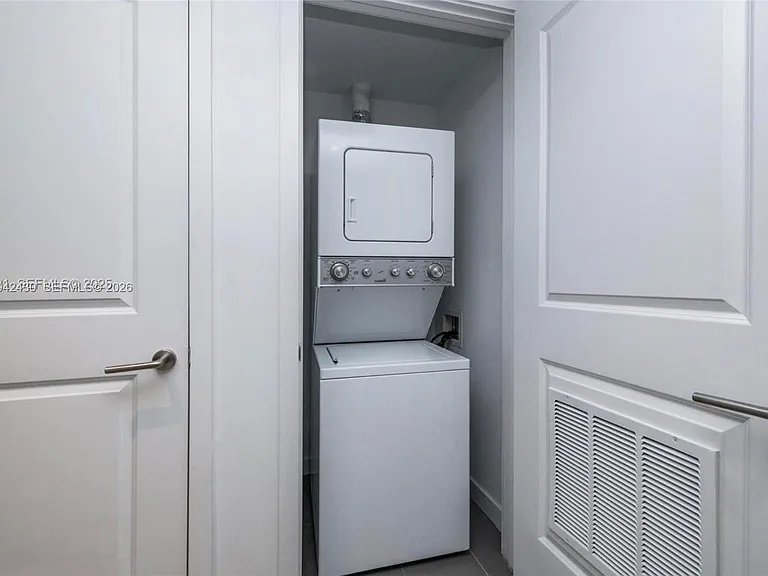 1600 NE 1st Ave #1401 — Photo 11