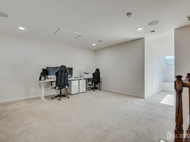 14 Hyacinth Ln — Photo 36