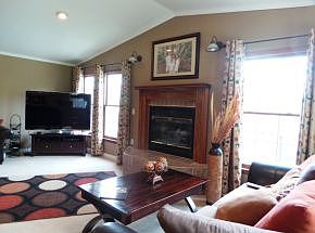 4th image of 1307 Brooketon Dr