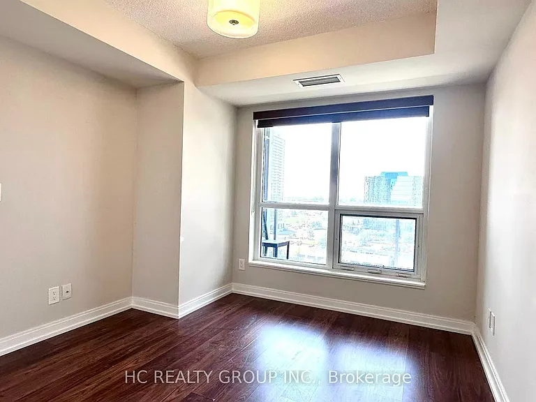 181 Village Green Sq #1415 — Photo 9