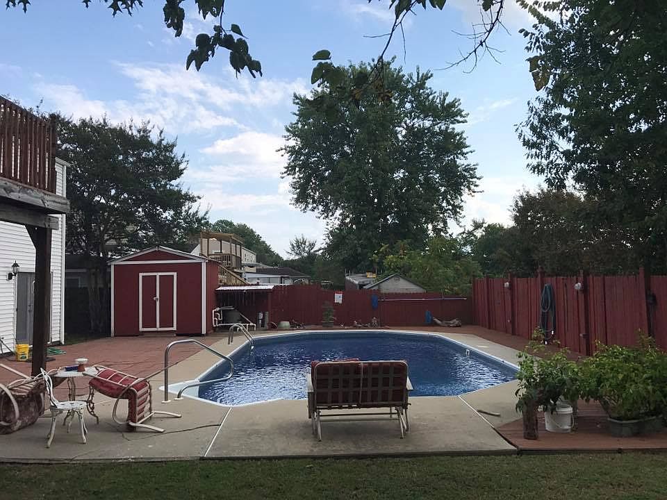 2nd image of 885 Lamplight Ln