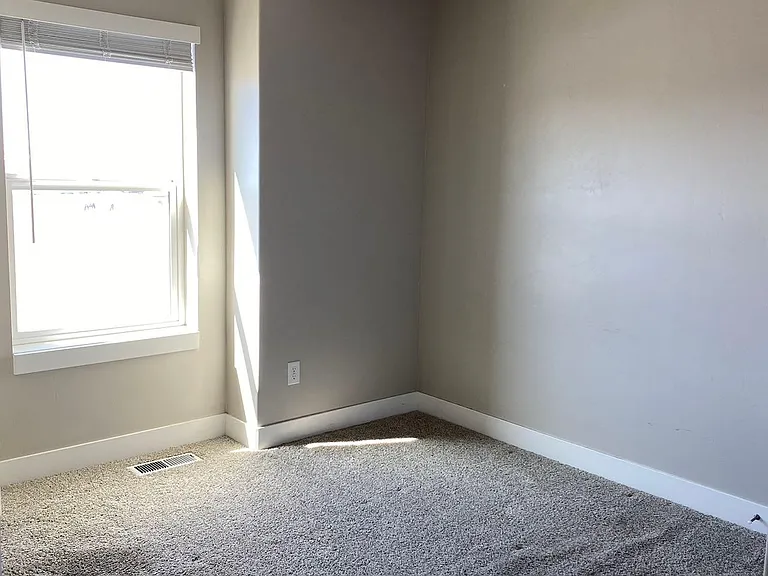 2323 N Wolfpack Way — Photo 7