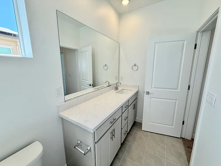 809 Canoe Ct — Photo 8