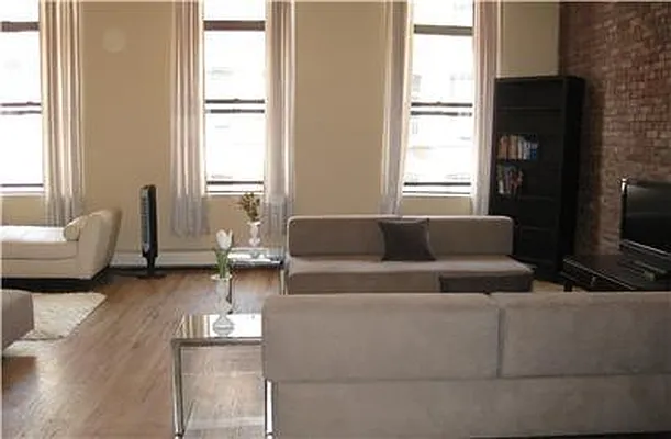 Rented by R New York | media 13