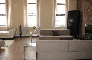 Rented by R New York