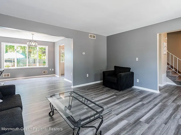 19A Emerald Dr #A — Photo 3