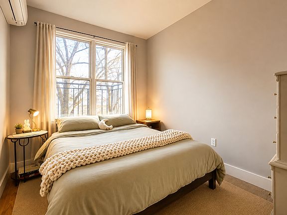 3rd image of 1350 Jefferson Ave #3B