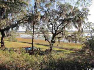 1519 Pigeon Point Rd, Beaufort, SC 29902