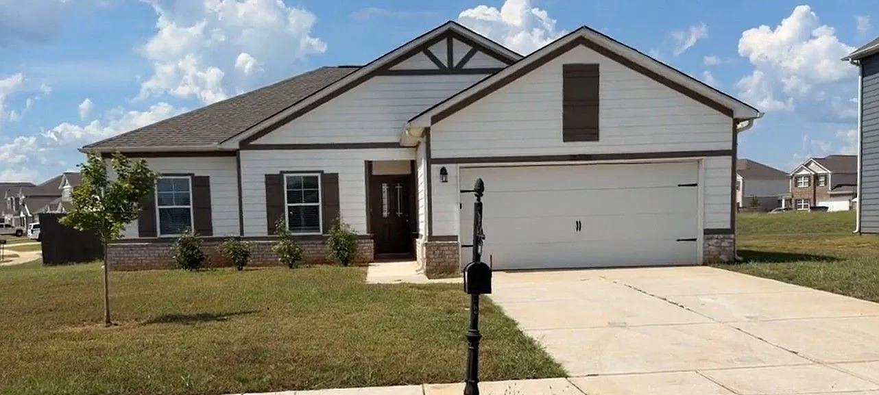 4 bed, 2.0 bath, 1574 sqft, $1,725 — Photo 1