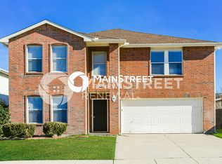 8733 Stonebriar Ln, Fort Worth, TX 76123