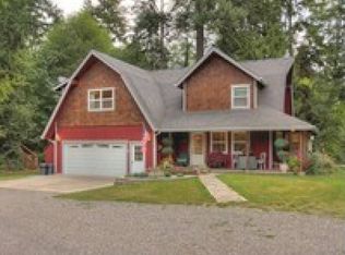 8453 Ferncliff Ave NE, Bainbridge Island, WA 98110