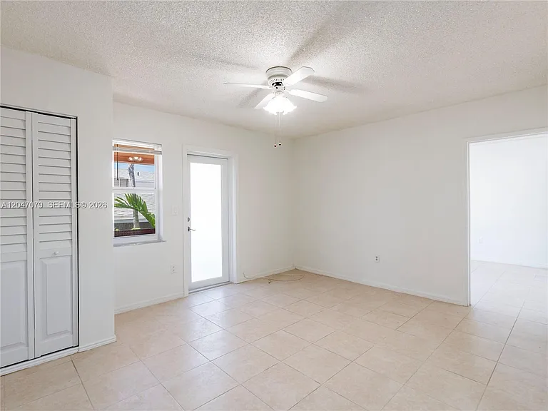 3360 SW 6th St #TOP — Photo 9