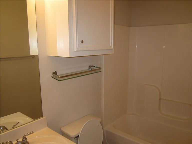 306 Fairway Dr — Photo 5