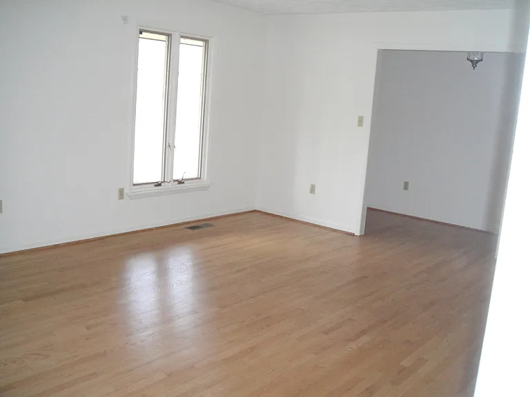 7401 Christy Rd — Photo 10