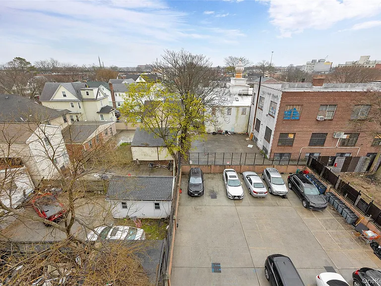 172-18 Jamaica Ave #5C — Photo 15