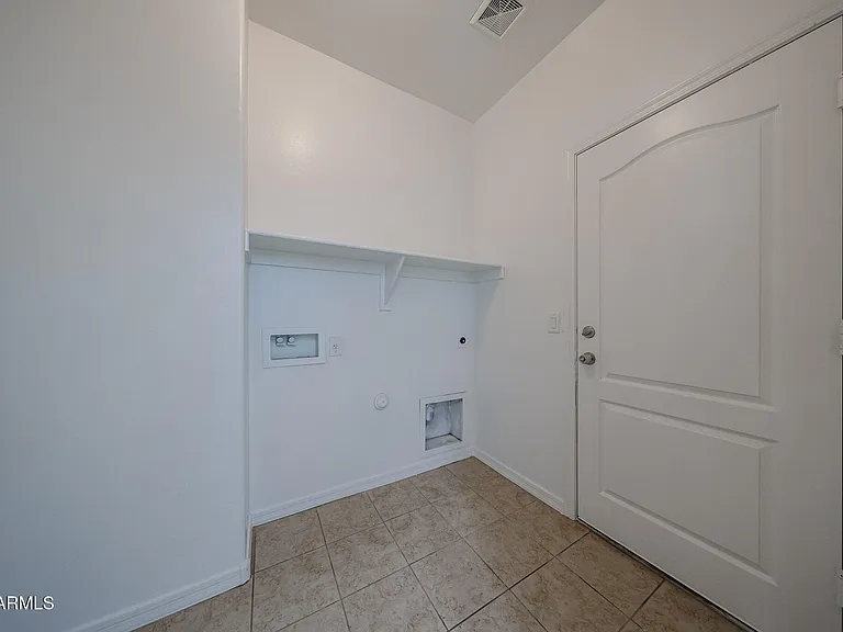 41298 W Parkhill Dr — Photo 35