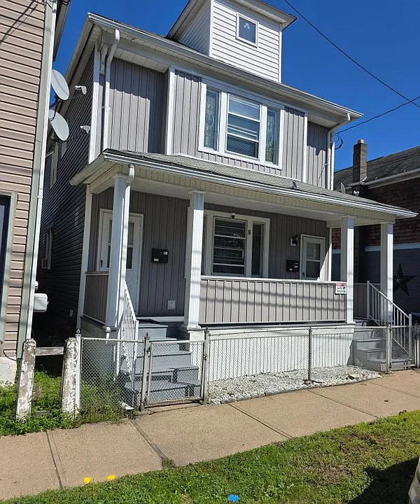 8 Brookside St #2