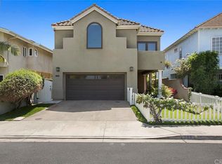 385 La Perle Ln, Costa Mesa, CA 92627