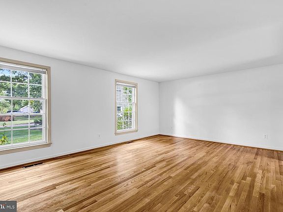 5th image of 4200 Pickering Pl
