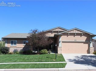 3540 Hollycrest Dr, Colorado Springs, CO 80920