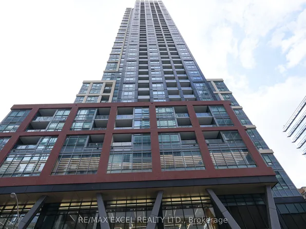 108 Peter St #4509, Toronto, ON M5V 0W2