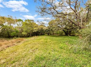 121 County Rd, Liverpool, TX 77577