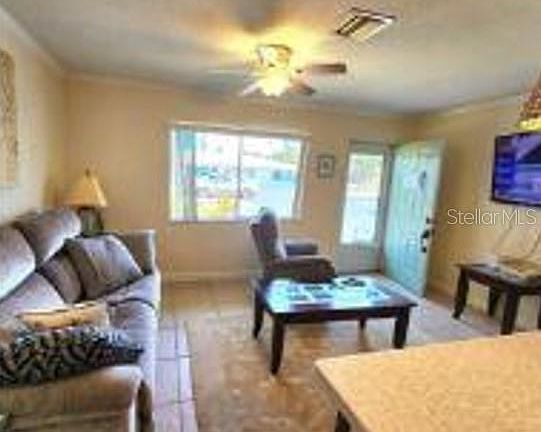 5th image of 525 Manatee Ct APT 13
