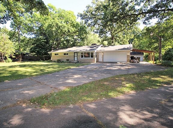 5th image of 13455 W Greenview Dr