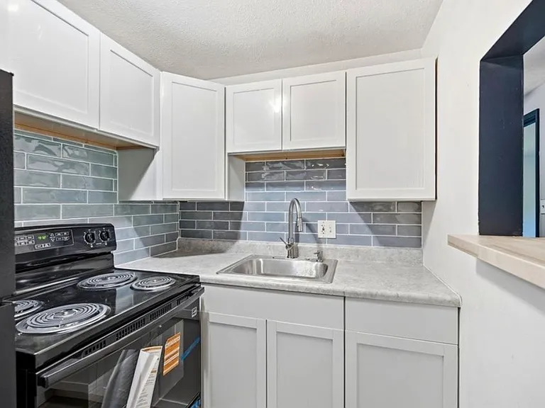 101 S Rocky River Dr #405 — Photo 5
