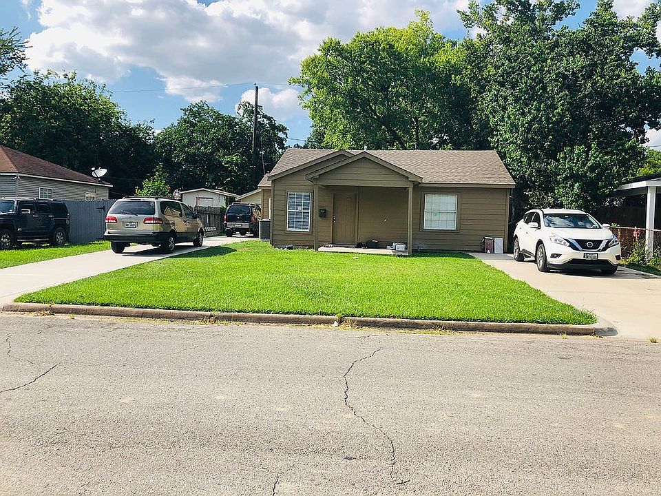 1st image of 2108 10th St
