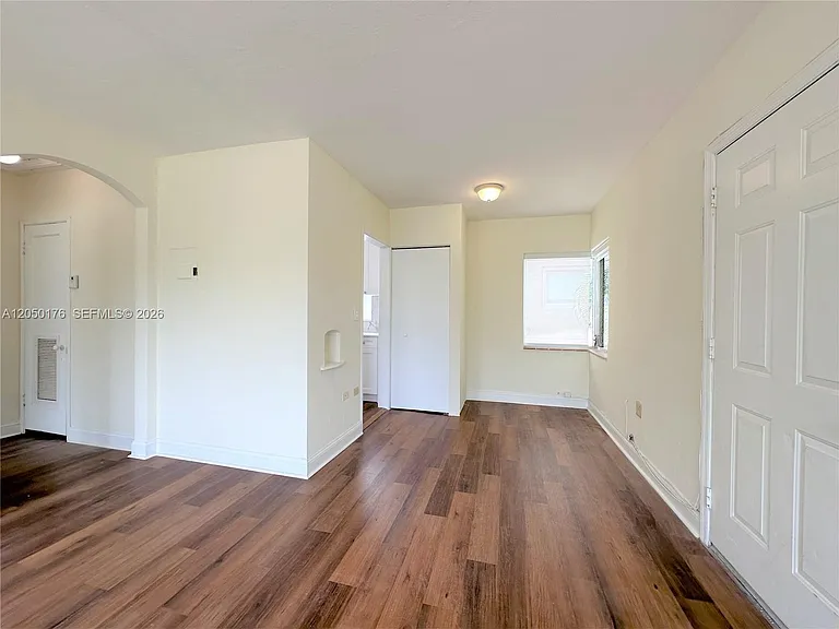 1920 Biarritz Dr #3 — Photo 6