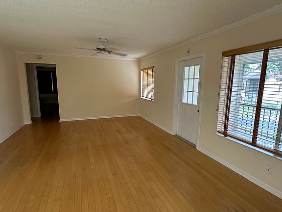 5th image of 102 Lake Pine Cir APT B-2