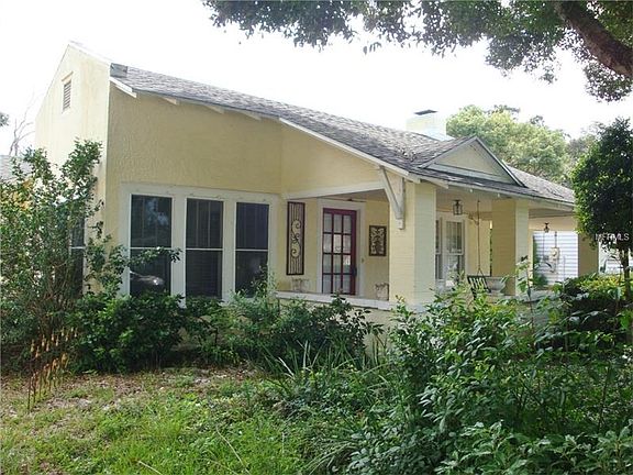 2nd image of 1129 Marine St