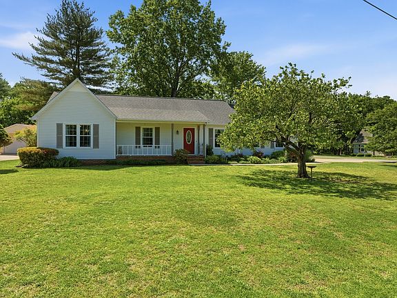 4th image of 409 Ridgetop Dr