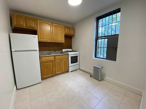 3rd image of 2181 3rd Ave #2C