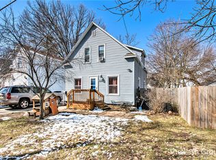 2041 Roos Ave SW, Wyoming, MI 49509