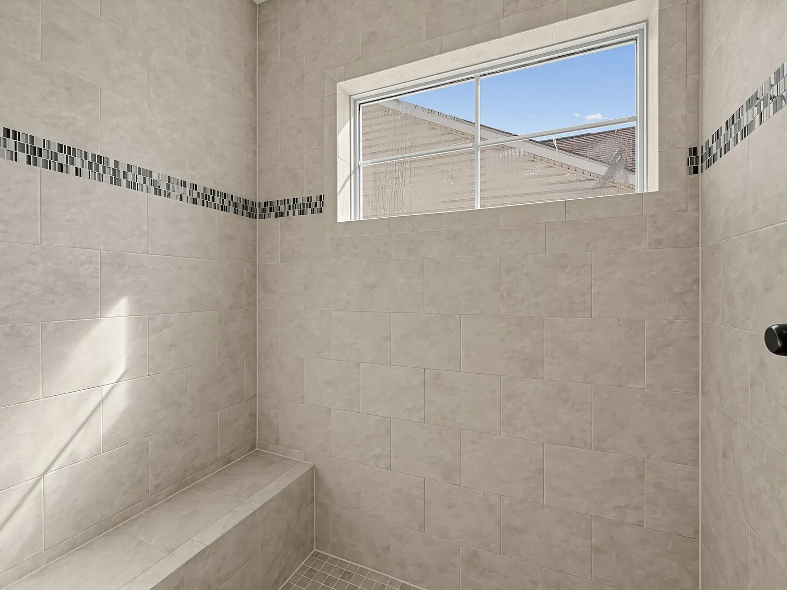 4 bed, 3419 sqft, $4,200 — Photo 3