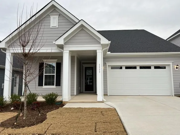 1133 Hodgson Ln, Fuquay Varina, NC 27526