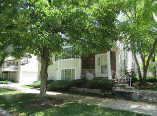 320 Peachtree Ct, Bolingbrook, IL 60440
