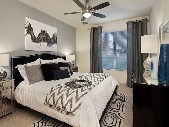 2nd image of 1051 4848 N Goldwater Blvd #1