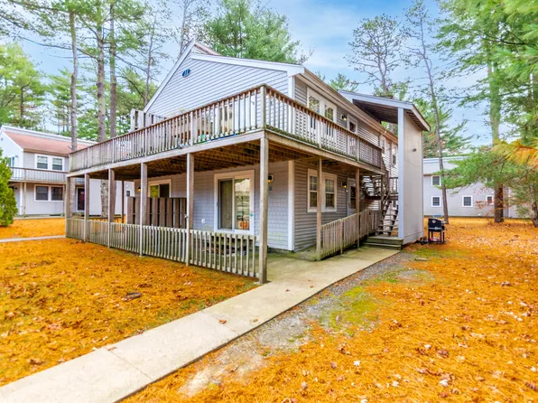 70 Cape Drive APT 11D, Mashpee, MA 02649