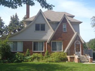 1441 Kensington Ave, Grosse Pointe Park, MI