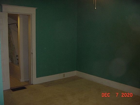 3rd image of 420 W Back St