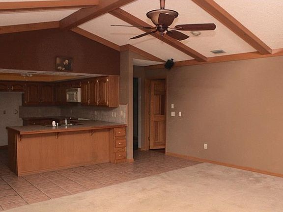 4th image of 2041 Cleo Ln