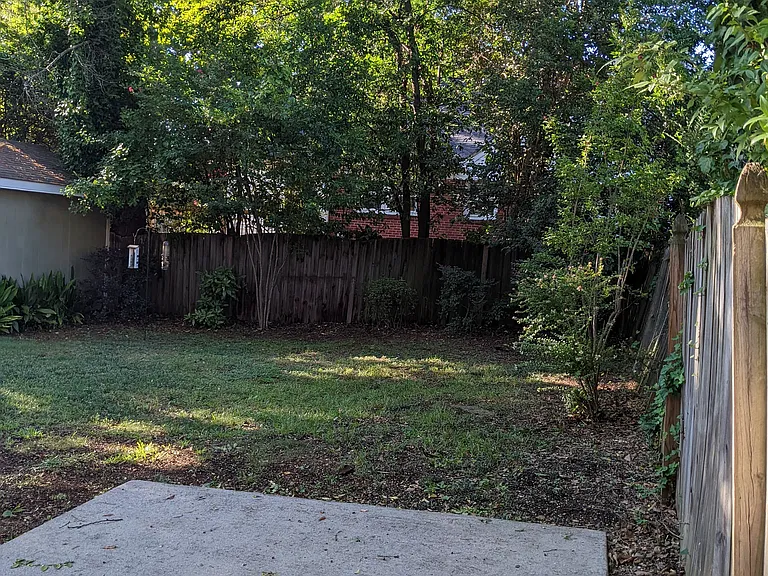 209 E Faris Rd — Photo 19