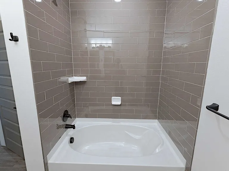 The Parian Luxury Apartments — Photo 112